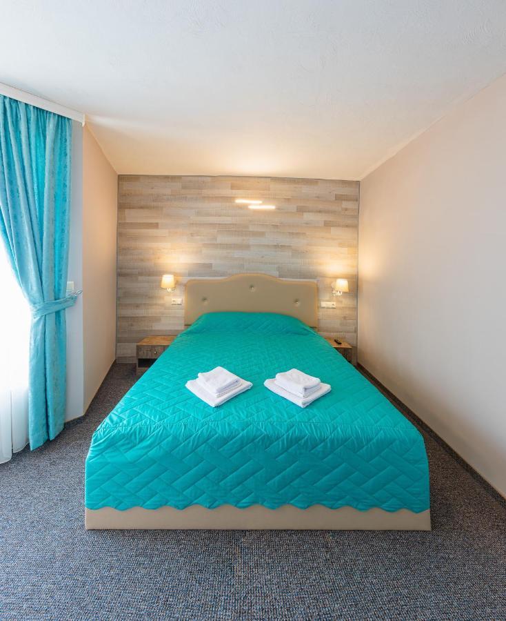 Lecardo Hotel Aheloj Kültér fotó