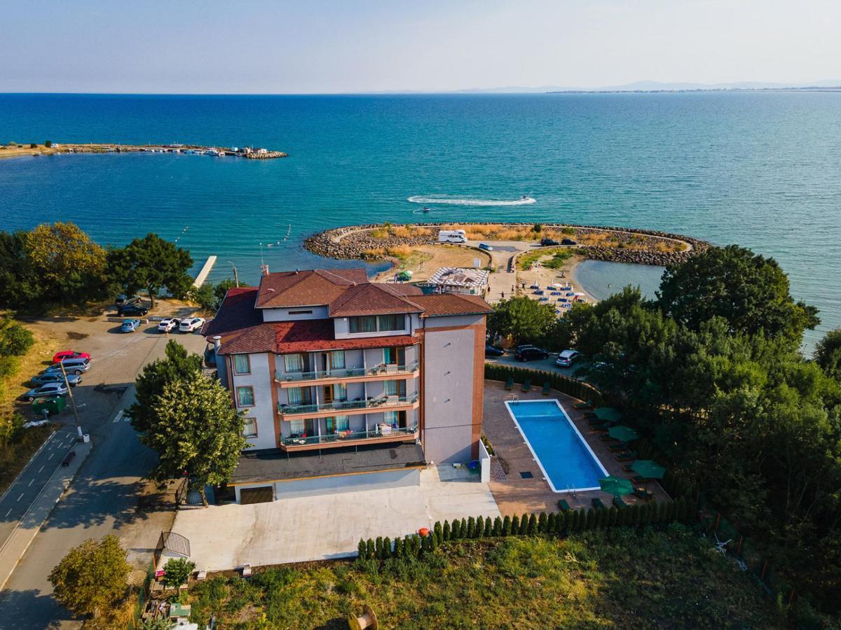 Lecardo Hotel Aheloj Kültér fotó