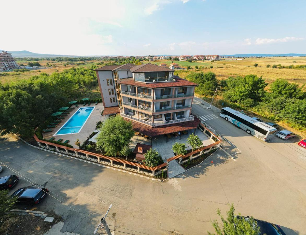 Lecardo Hotel Aheloj Kültér fotó