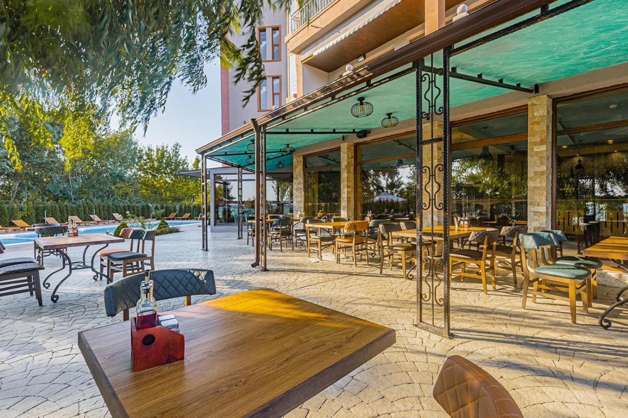 Lecardo Hotel Aheloj Kültér fotó