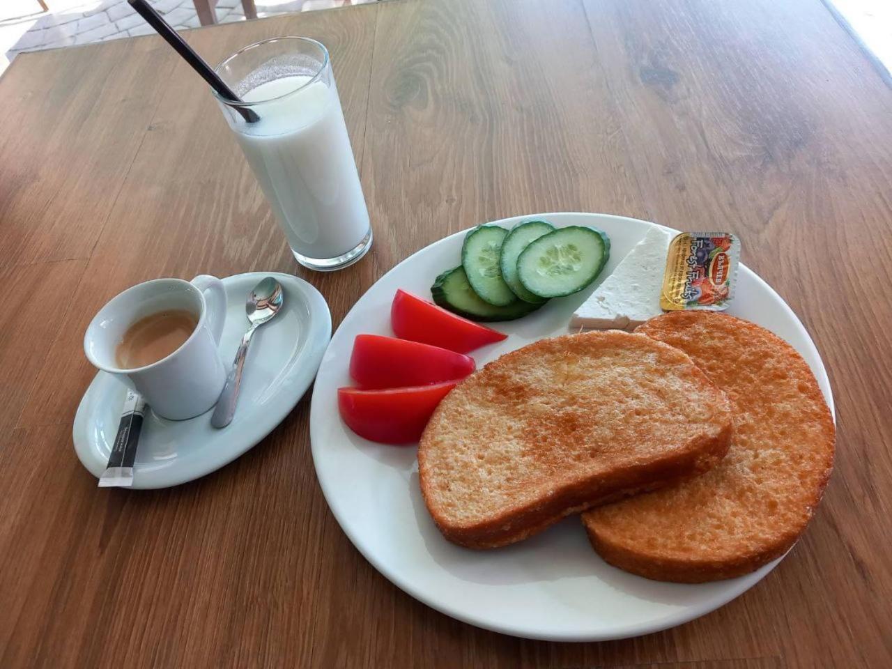 Lecardo Hotel Aheloj Kültér fotó